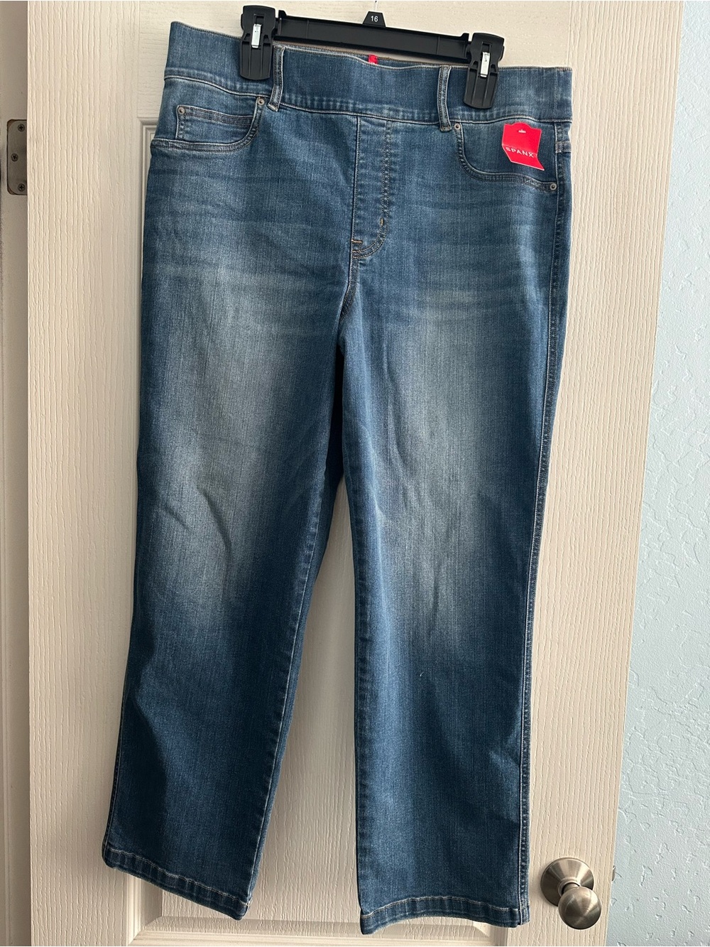 1X SPANX Women's Mid Blue Straight-Leg Pull-On Jeans